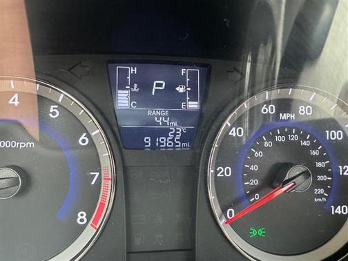 Ultra Black Pearl 2017 Hyundai Accent SE Hatchback Auto