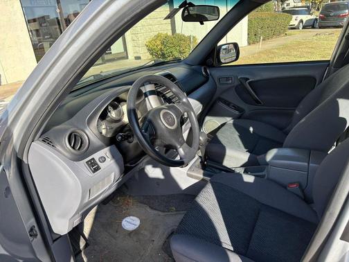 2003 Toyota RAV4 Base