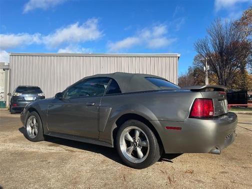 2001 Ford Mustang GT