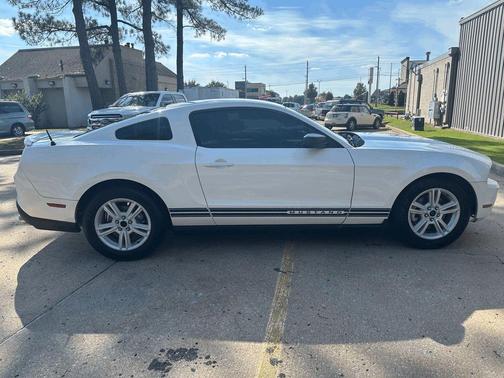 2012 Ford Mustang V6