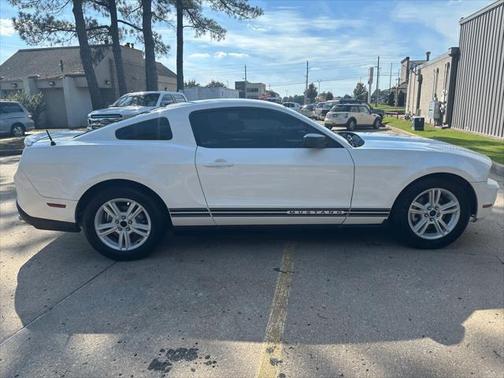 2012 Ford Mustang V6