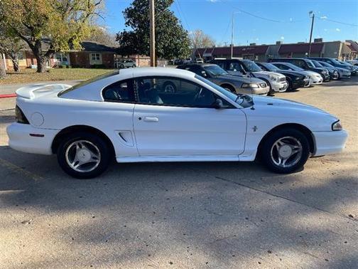 1998 Ford Mustang Base