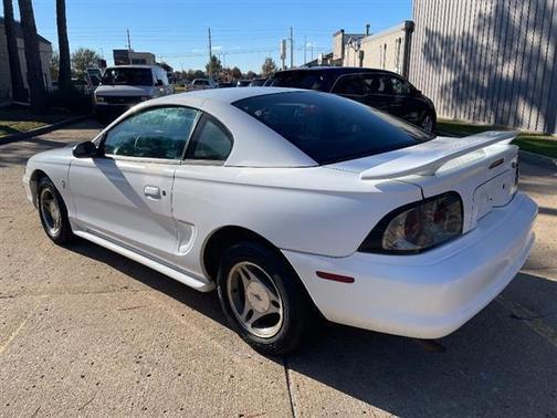 1998 Ford Mustang Base