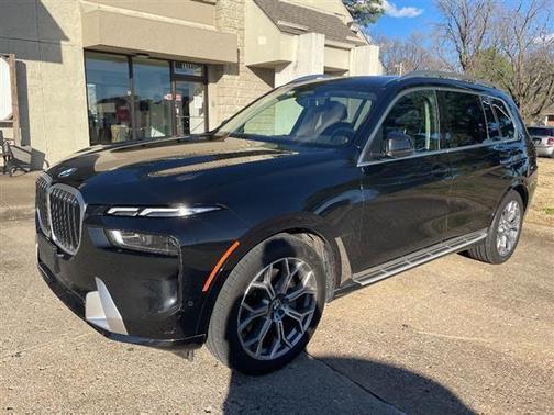 Black Sapphire Metallic 2024 BMW X7 xDrive40i SUV