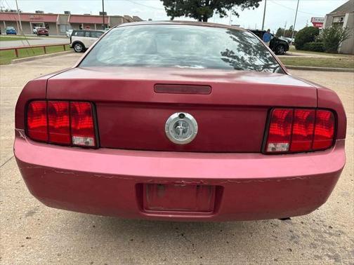 2007 Ford Mustang Deluxe