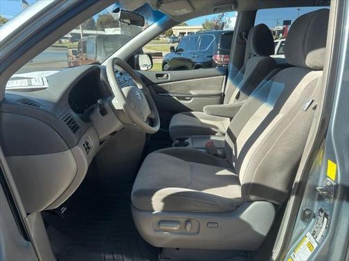 2010 Toyota Sienna LE