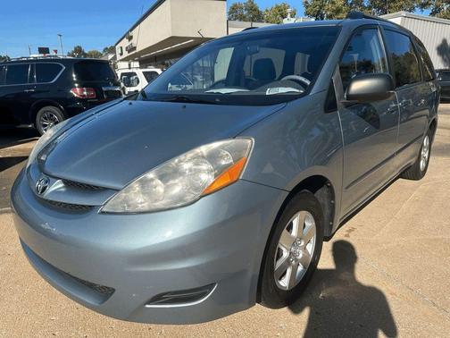 2010 Toyota Sienna LE