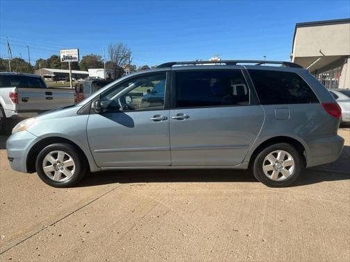 2010 Toyota Sienna LE