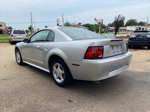 2002 Ford Mustang Premium