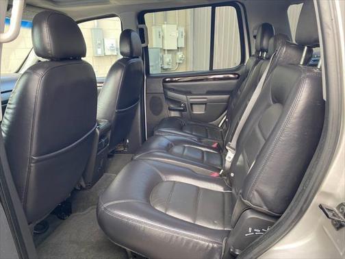 2005 Ford Explorer Limited