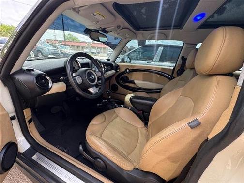 Pepper White 2009 MINI Cooper Clubman 2dr Cpe