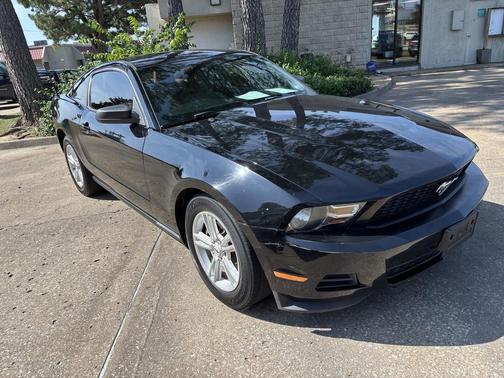 Black 2012 Ford Mustang 2dr Cpe V6