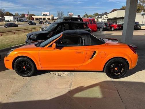 2003 Toyota MR2 