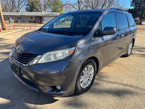 2014 Toyota Sienna XLE