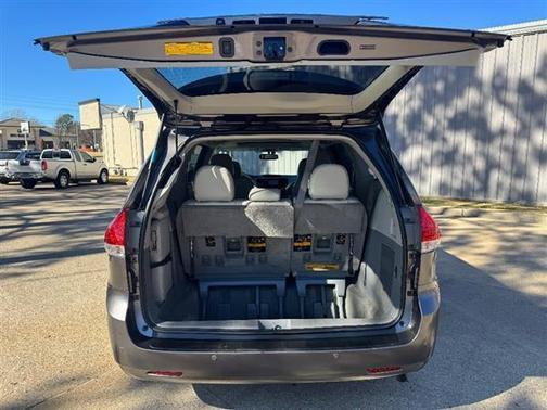 2014 Toyota Sienna XLE
