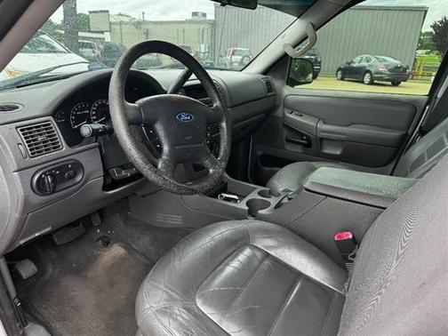 Silver Birch Metallic 2002 Ford Explorer 4dr 114" WB XLT