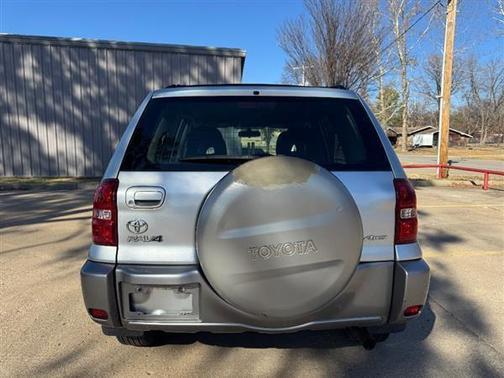 2005 Toyota RAV4 Base