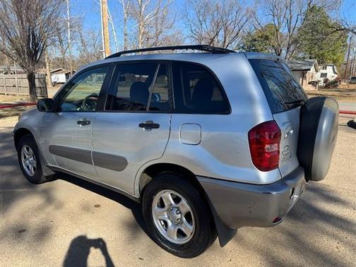 2005 Toyota RAV4 Base