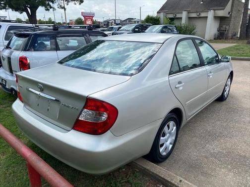 2004 Toyota Camry LE