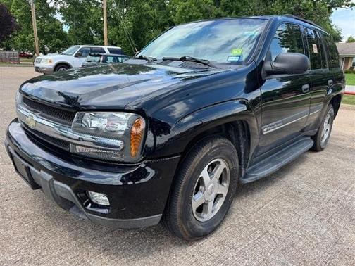 Onyx Black 2002 Chevrolet Trailblazer 4dr 2WD LT