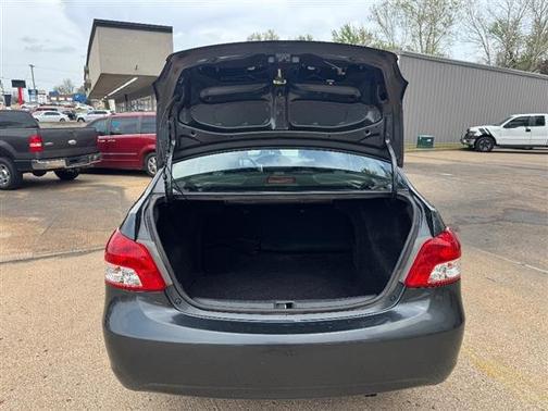 2012 Toyota Yaris 4dr Sdn Auto (Natl)