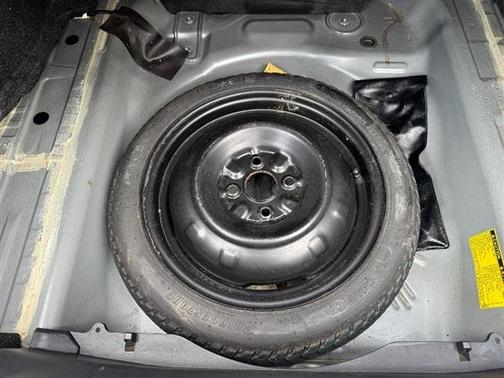 2012 Toyota Yaris 4dr Sdn Auto (Natl)