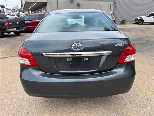 2012 Toyota Yaris 4dr Sdn Auto (Natl)