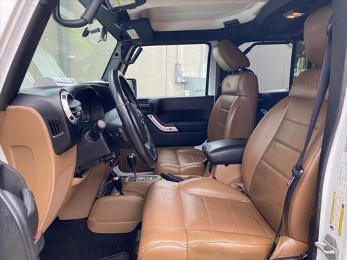 2012 Jeep Wrangler Unlimited Sahara