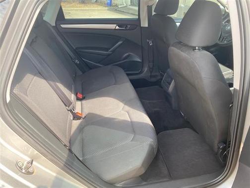 2014 Volkswagen Passat 1.8T S