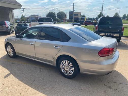 2014 Volkswagen Passat 1.8T S