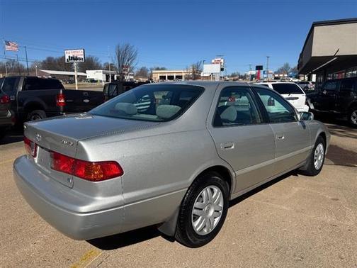 2001 Toyota Camry LE