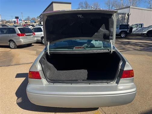 2001 Toyota Camry LE