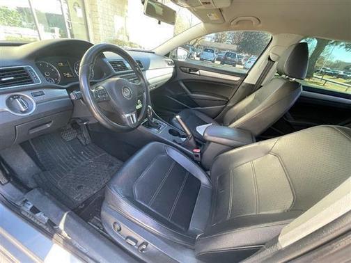 2014 Volkswagen Passat 1.8T S