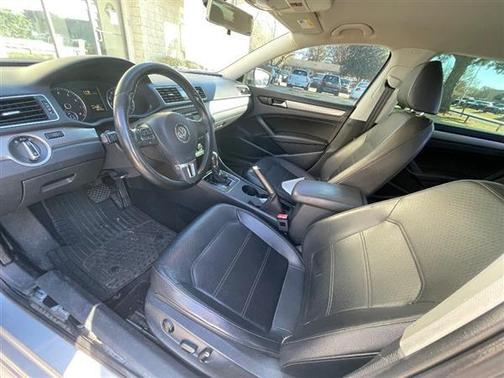 2014 Volkswagen Passat 1.8T S