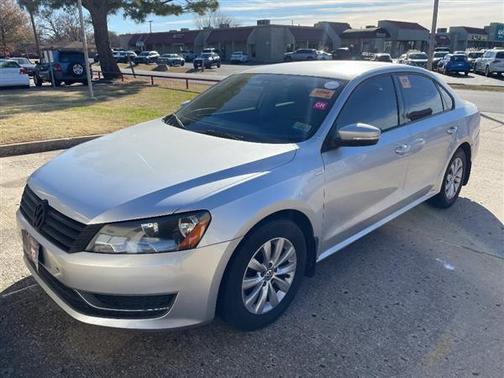 2014 Volkswagen Passat 1.8T S