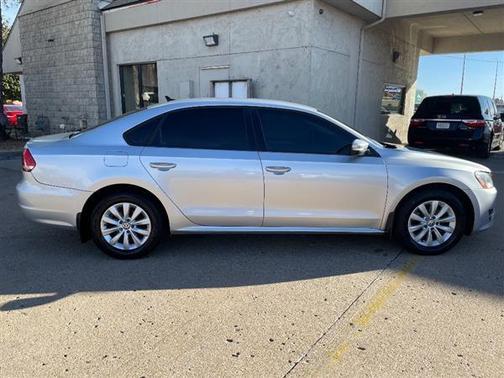 2014 Volkswagen Passat 1.8T S