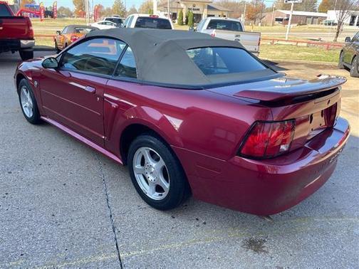 2004 Ford Mustang Premium