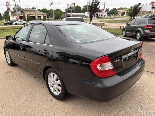 2004 Toyota Camry 4dr Sdn XLE V6 Auto (Natl)