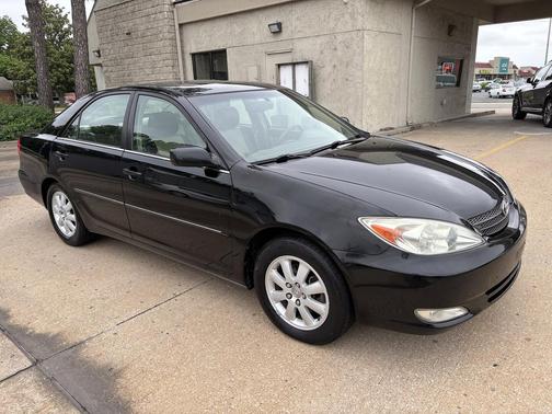 2004 Toyota Camry 4dr Sdn XLE V6 Auto (Natl)