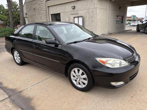 2004 Toyota Camry 4dr Sdn XLE V6 Auto (Natl)