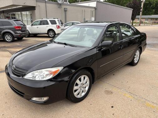 2004 Toyota Camry 4dr Sdn XLE V6 Auto (Natl)