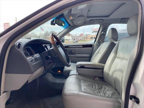 2007 Lincoln Town Car Signature