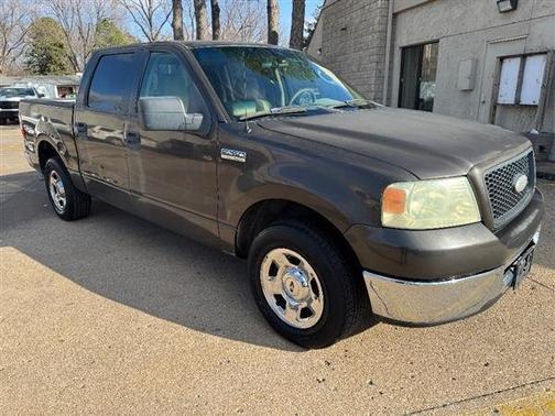 2006 Ford F-150 SuperCrew 139" XLT