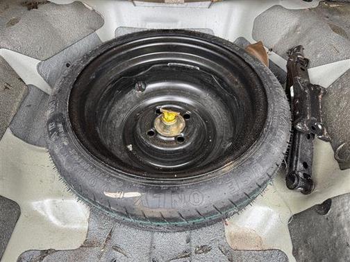 2003 Honda Civic 2dr Cpe LX Auto w/Side Airbags