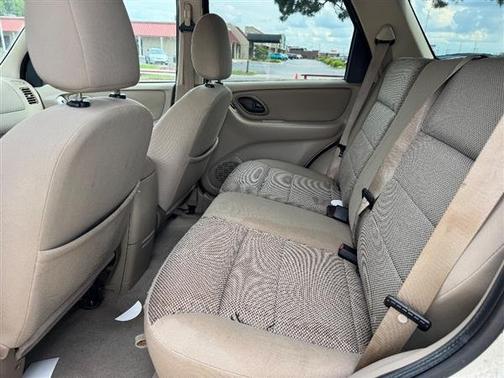 Gold Ash Metallic 2005 Ford Escape 4dr 103" WB 3.0L XLT