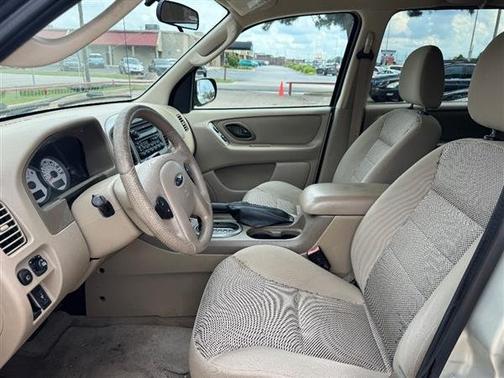 Gold Ash Metallic 2005 Ford Escape 4dr 103" WB 3.0L XLT