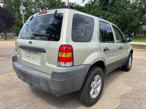Gold Ash Metallic 2005 Ford Escape 4dr 103" WB 3.0L XLT
