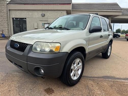 Gold Ash Metallic 2005 Ford Escape 4dr 103" WB 3.0L XLT