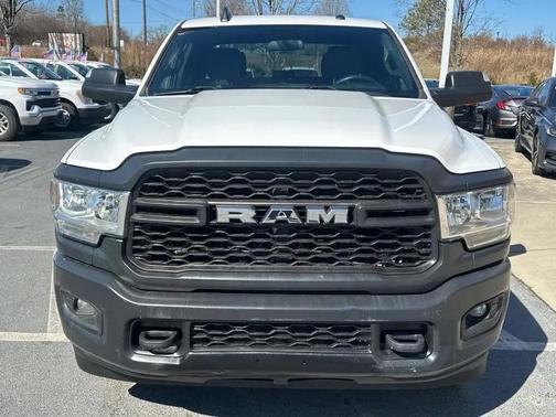 2022 RAM 2500 Tradesman Crew Cab 4x4 8' Box