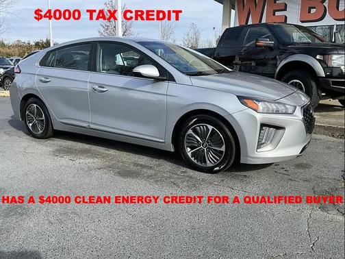 2022 Hyundai IONIQ Plug-In Hybrid SEL